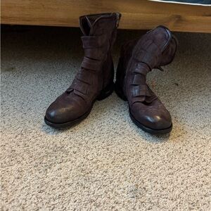 Stylish eggplant Leather Boots
